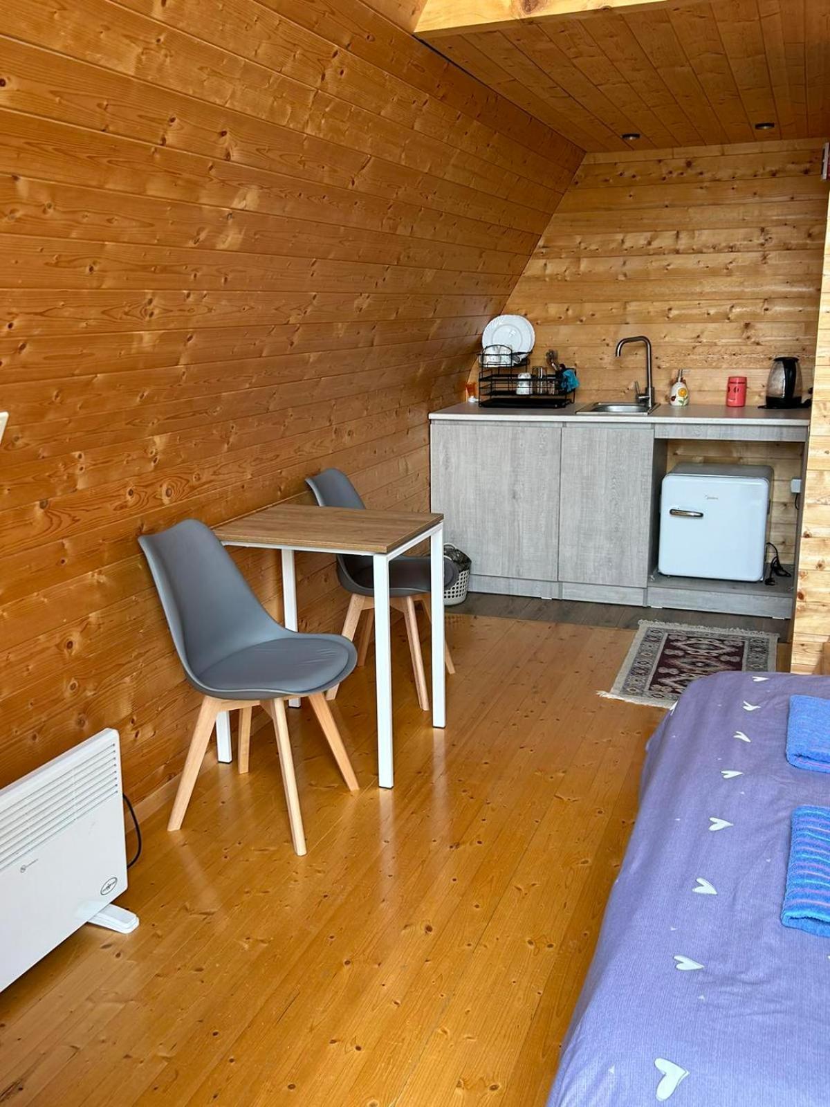 Cottage in Udabno Esterno foto
